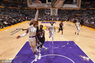 迷不远千里 迷不远千里