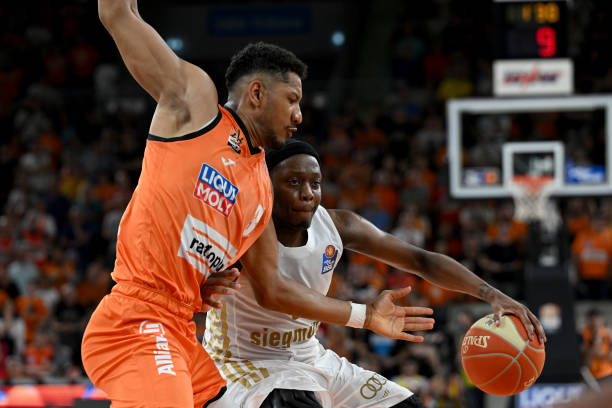 超赛季中 超赛季中