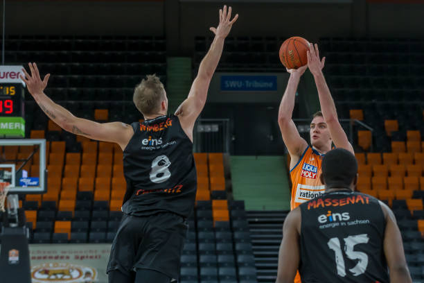 巴萨并非单 巴萨并非单