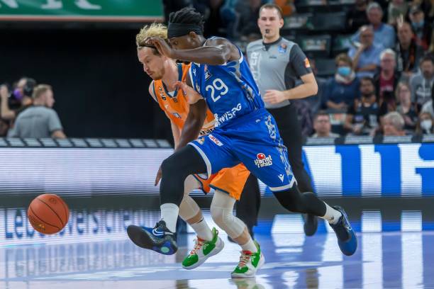 场均得分稳 场均得分稳